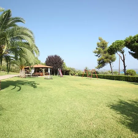 Elena & アパート *