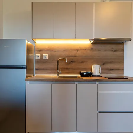 Elena & Apartment Vourvourou