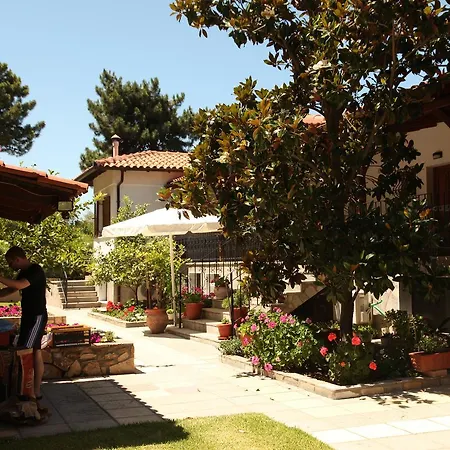 アパート Elena & ブアブロウ