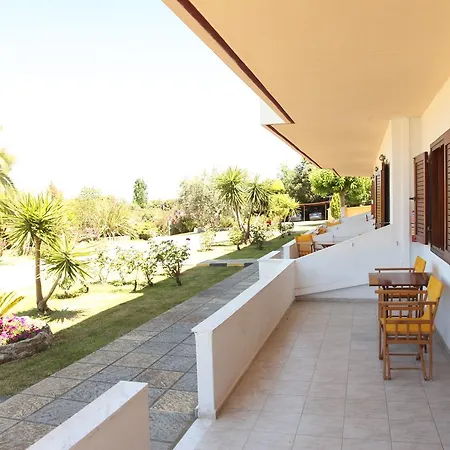 Elena & * ブアブロウ