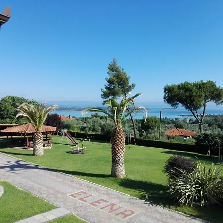 アパート Elena &