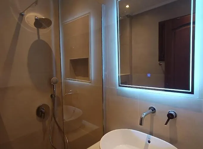 Elena & Apartament