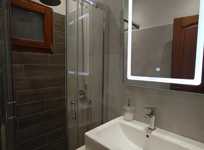 Elena & Apartament Vourvourou