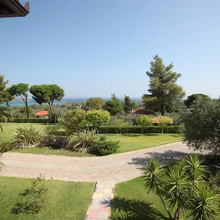 Elena & * Vourvourou