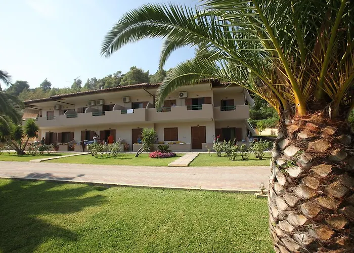 Elena & * 沃尔沃罗