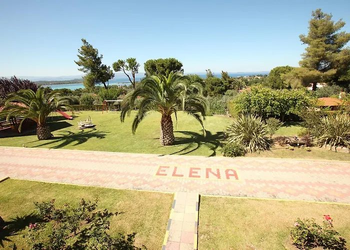 Elena & * 沃尔沃罗